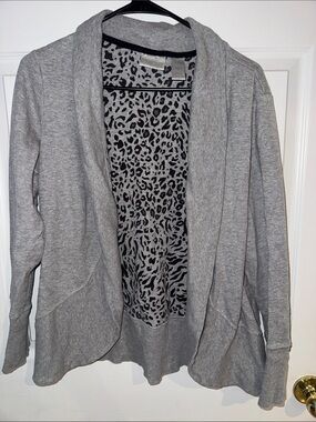 Light Gray Open-Front Cardigan with Leopard-Print Lining
